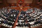 　地方自治法改正案を可決した衆院本会議＝３０日午後