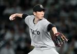 　阪神戦でノーヒットノーランを達成した巨人・戸郷＝甲子園