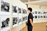 約９０年間続いた強制隔離政策に苦しんだハンセン病患者の姿を伝えるパネル展＝２０日、香美町の香住区中央公民館