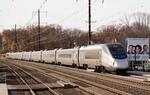 　アムトラックの「北東回廊」を走る高速列車「アセラ」＝１１月、米ニュージャージー州（共同）