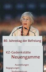 　ノイエンガメ強制収容所の解放８０年の追悼式典でスピーチする元収容者のヘルガ・マルメットさん＝３日、ドイツ北部ハンブルク郊外（共同）