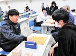 決勝で戦う本池さん（左）と原田さん