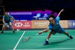 　スディルマン杯準決勝の中国戦、混合ダブルスの緑川大輝、五十嵐有紗組＝３日、アモイ（ゲッティ＝共同）