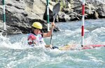 成年男子スラローム・カヤックシングル（１５ゲート）　２本目のタイムで７位入賞を決めた杉村靖彦＝湧水町轟の瀬特設競技場