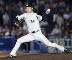 　３回から登板し、今季初勝利を挙げたロッテ・高野脩＝ＺＯＺＯマリン