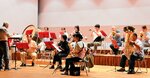 久々の単独自主公演に向けて練習に熱が入る木曜アンサンブルのメンバー＝香美町の香住区中央公民館