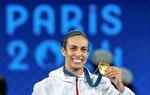 　パリ五輪のボクシング女子６６キロ級で金メダルを獲得したアルジェリアのイマネ・ヘリフ＝２０２４年８月、パリ（ゲッティ＝共同）