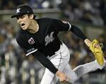 　７回無失点で３勝目を挙げたロッテ・佐々木＝ほっともっと神戸