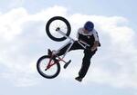 　男子ＢＭＸフリースタイル・パーク予選　演技する中村輪夢＝パリ（共同）