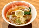 　鯨料理専門店「日新丸」の「鯨骨らぁめん」、２０２４年６月、山口県下関市