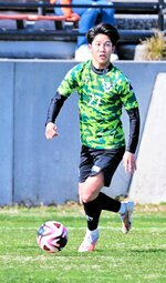 左右を問わずプレーできる西田結平
