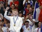 　男子４００メートル個人メドレーで優勝したフランスのレオン・マルシャン＝パリ郊外（共同）