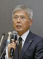 　体操女子の宮田笙子選手のパリ五輪出場辞退を巡り記者会見する日本体操協会の藤田直志会長＝１９日、東京都新宿区