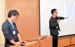 パラストロノーツ・ラボのビジネスプランを披露するノットワンダーの代表者＝鳥取市弥生町のパレットとっとり