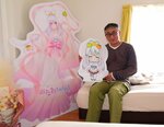 ファンが喜ぶ「おたねの部屋」。県や町のＰＲ、情報発信で利用を呼びかける三宅さん＝１９日、湯梨浜町中興寺