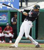　５回ソフトバンク１死二、三塁、柳田が右越えに逆点の２点二塁打を放つ＝楽天モバイルパーク