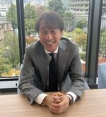 　インタビューに応じる全日本スキー連盟の原田雅彦新会長＝２０２４年１１月２０日、東京都新宿区の日本スポーツマンクラブで