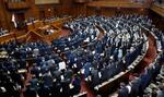 　刑事訴訟法などの改正案を可決した衆院本会議＝１８日午後