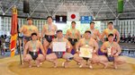 ３連覇した近大チーム。後列右から２人目が個人優勝の三田