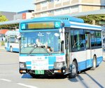 苦境が続くバス業界。交通空白地を生まないための検討が進む＝ＪＲ米子駅前
