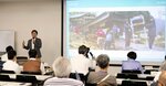 能登半島地震の被災地でボランティア活動に従事した経験を話す「阪神淡路大震災１・１７希望の灯り」の藤本真一代表理事＝１０日午後、神戸市