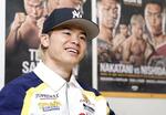 　インタビューに答える那須川天心選手